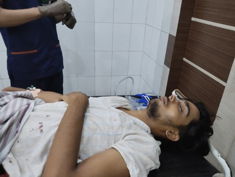 Motihari: अगरवा में बाइक सवार बदमाशों ने छात्र को मारी गोली, घायल