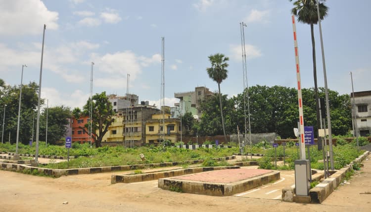Bhagalpur  News: ऑटोमेटिक टेस्टिंग ट्रैक : सामान की सुरक्षा के लिए गार्ड तक नहीं