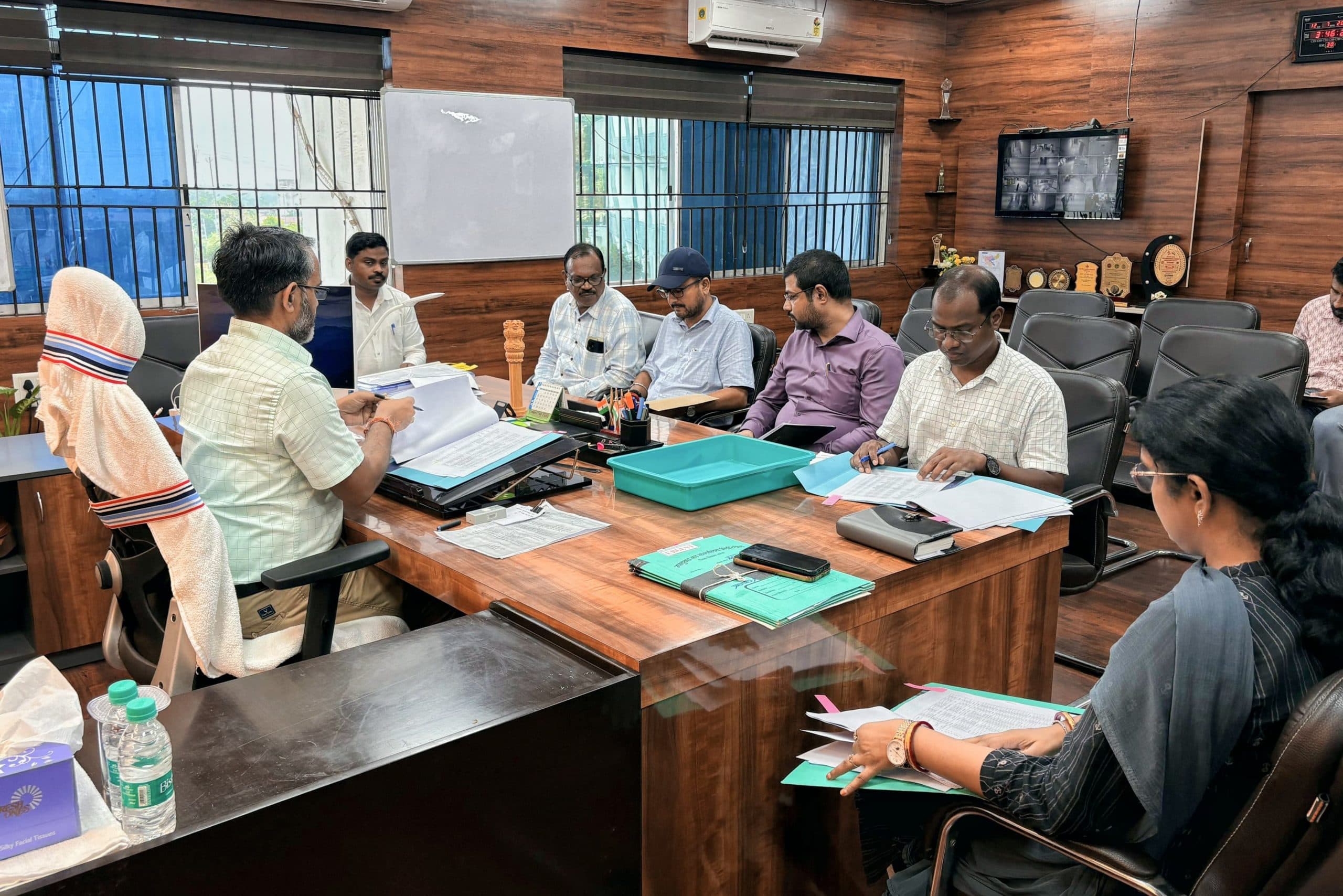 Giridih News : जरेडा से समन्वय स्थापित कर सोलर लाइट का क्रियान्वयन करायें