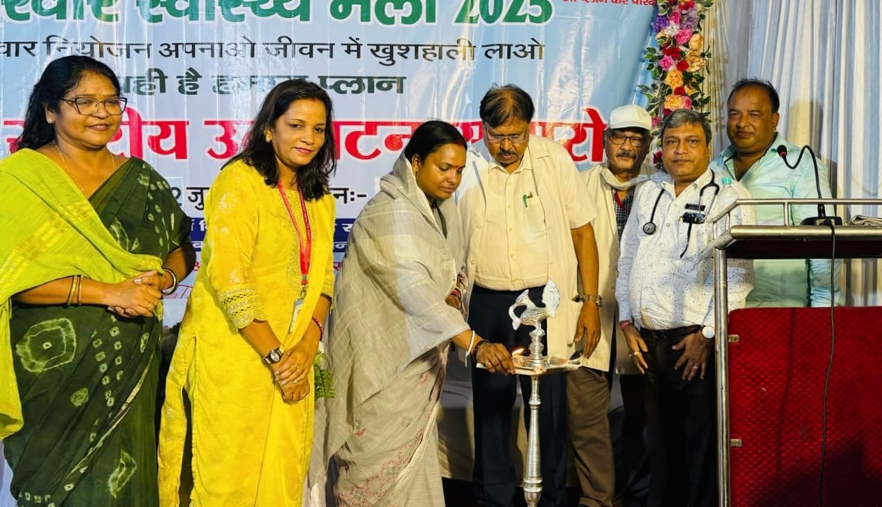 Dhanbad News: जनसंख्या वृद्धि देश-दुनिया के समक्ष सबसे बड़ी चुनौती : शारदा सिंह