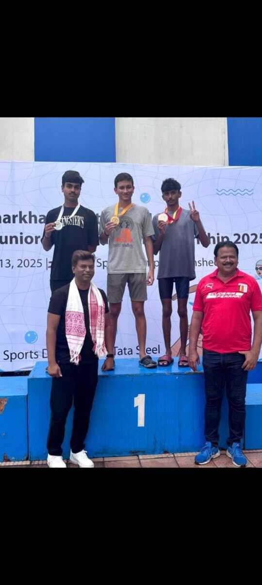 Dhanbad News: राज्यस्तरीय तैराकी प्रतियोगिता में धनबाद के खिलाड़ियों ने जीते 11 पदक