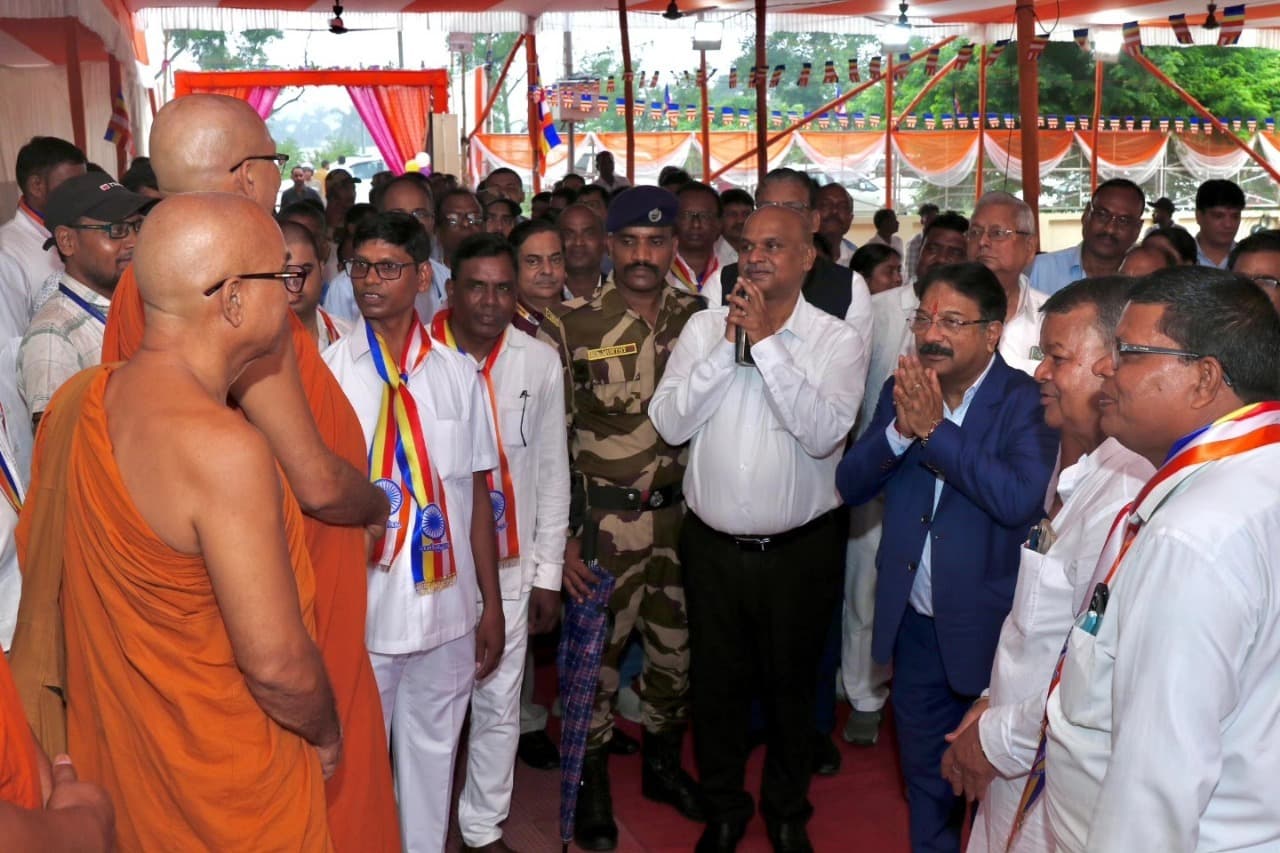 Dhanbad News : जगजीवन नगर में ‘बुद्ध विहार’ का उद्घाटन, भगवान बुद्ध की प्रतिमा का हुआ अनावरण