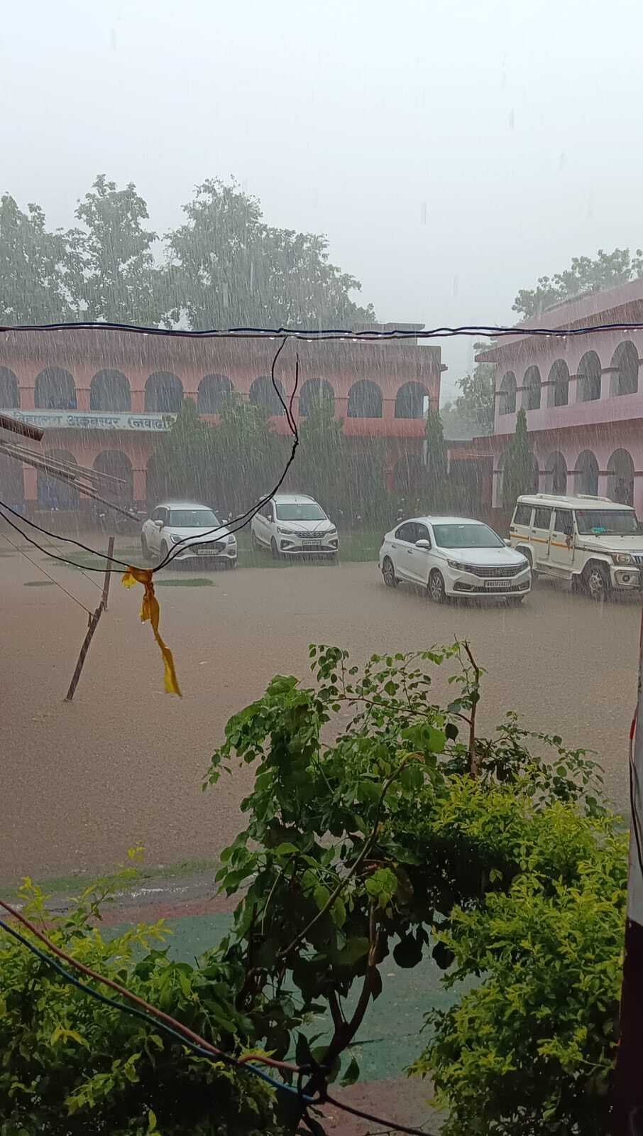 बारिश ने उमस भरी गर्मी से लोगों को पहुंचाई राहत