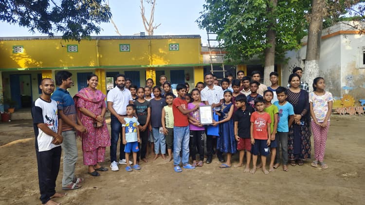 विश्व भारती निकेतन से हिंदी सहित्य से स्नातक कर रहे दो छात्र इंटर्नशिप के लिए पहुंचे किलकारी