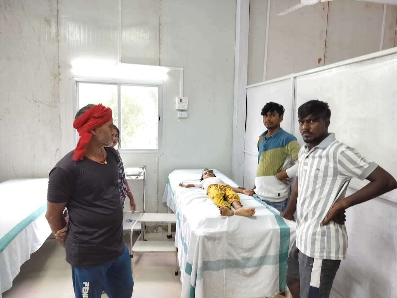 खेलने के दौरान छत से गिरकर पांच वर्षीया बच्ची घायल