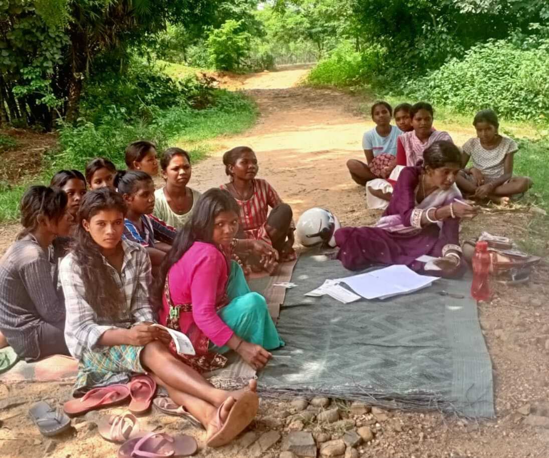 किशोरियों को दी गयी स्वास्थ्य पोषण की जानकारी