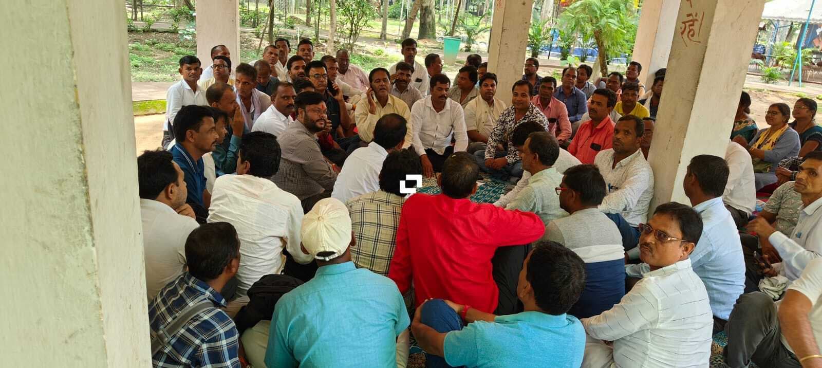 Ranchi news : समान काम के लिए समान वेतन समेत अन्य मांगों को लेकर पारा शिक्षक करेंगे विधानसभा का घेराव