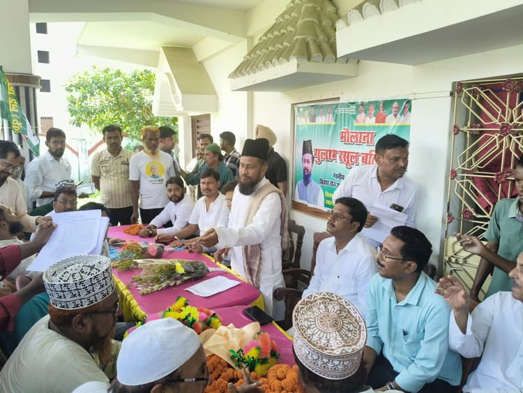 अल्पसंख्यक आयोग के अध्यक्ष ने सुनी लोगों की समस्याएं