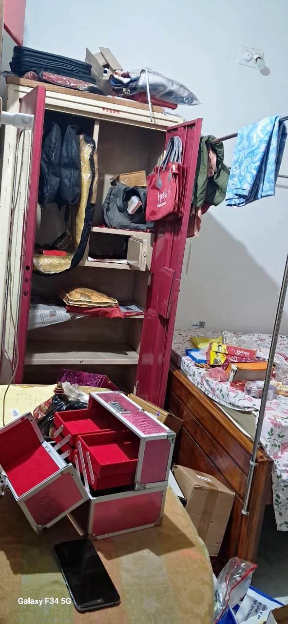 बरहरवा में बंद घर से ज्वेलरी, कैश सहित कीमती सामान की चोरी