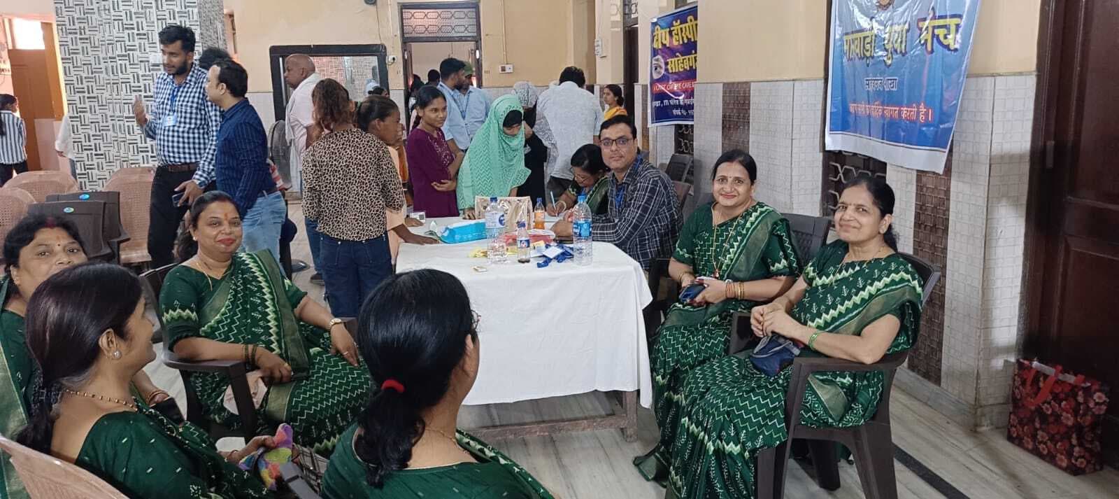 मारवाड़ी युवा मंच ने लगाया नेत्र जांच शिविर, 200 बच्चों की हुई जांच