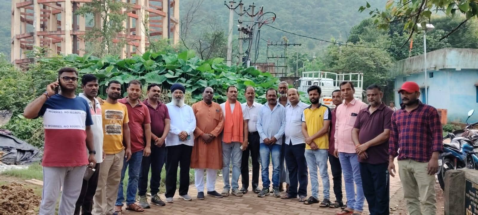 Jamshedpur news. जदयू नेताओं ने उलीडीह में चलाया जनसंपर्क अभियान