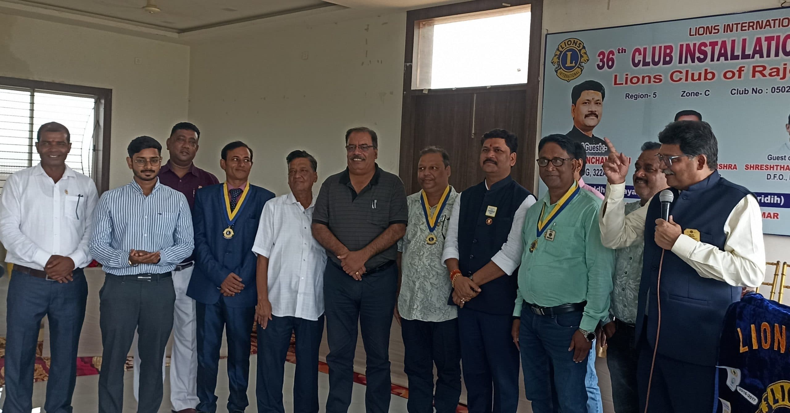 Giridih News :नये पदाधिकारियों व सदस्यों ने ली शपथ, किये गये सम्मानित