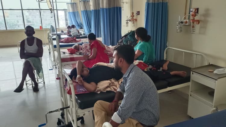 Madhubani News : मॉडल सदर अस्पताल में भर्ती मरीजों को नहीं मिल रही बेहतर सुविधा