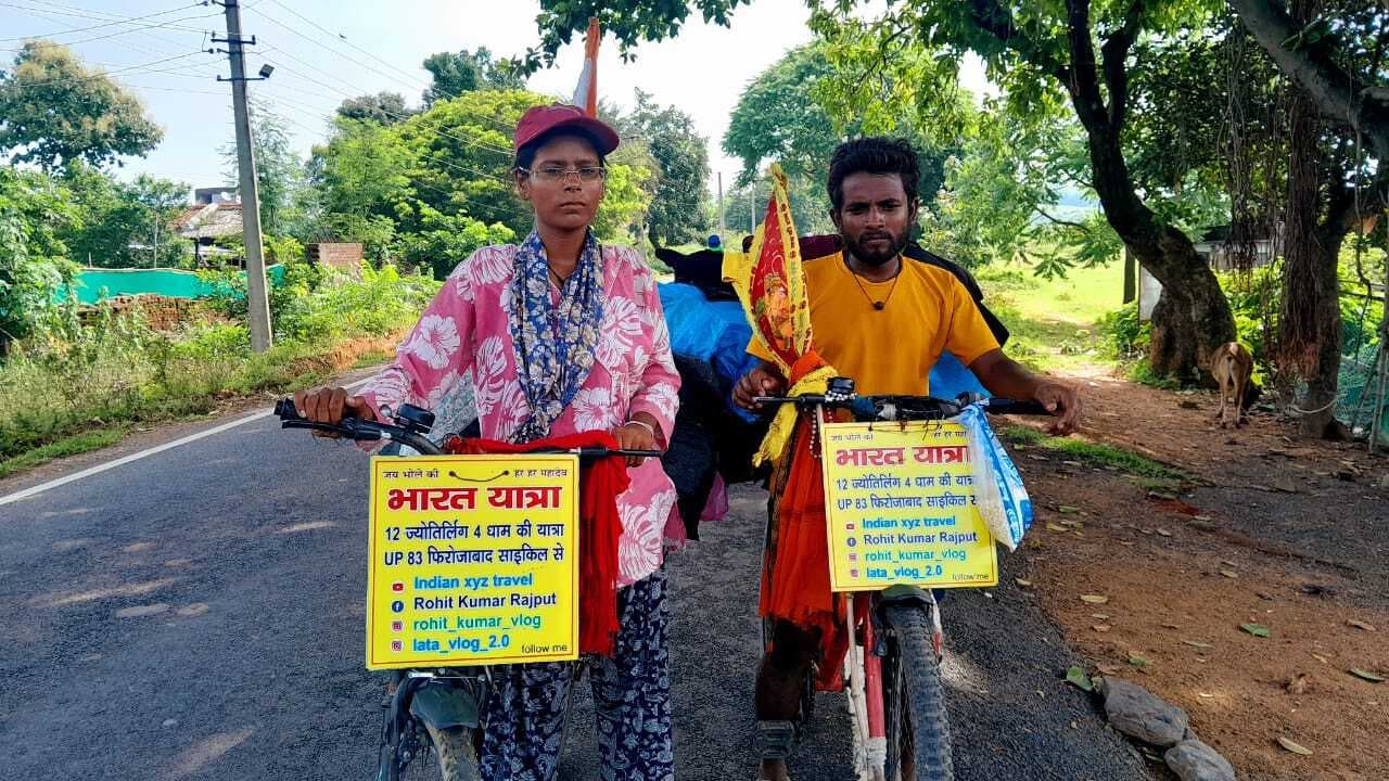 चार धाम यात्रा पर निकले हैं रोहित, सनातन धर्म की एकजुटता का दे रहे संदेश