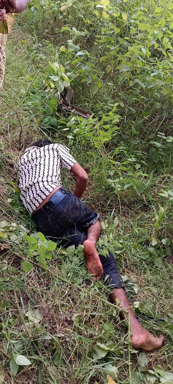 East Singhbhum News : बोलेरो ने बाइक सवार युवक को कुचला, मौत