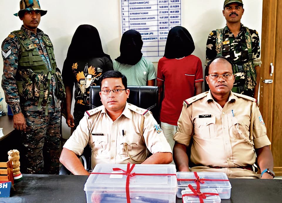 East Singhbhum News : विवाहित महिला से प्रेम-प्रसंग में थे दोनों, छोटे भाई ने बड़े की ली जान