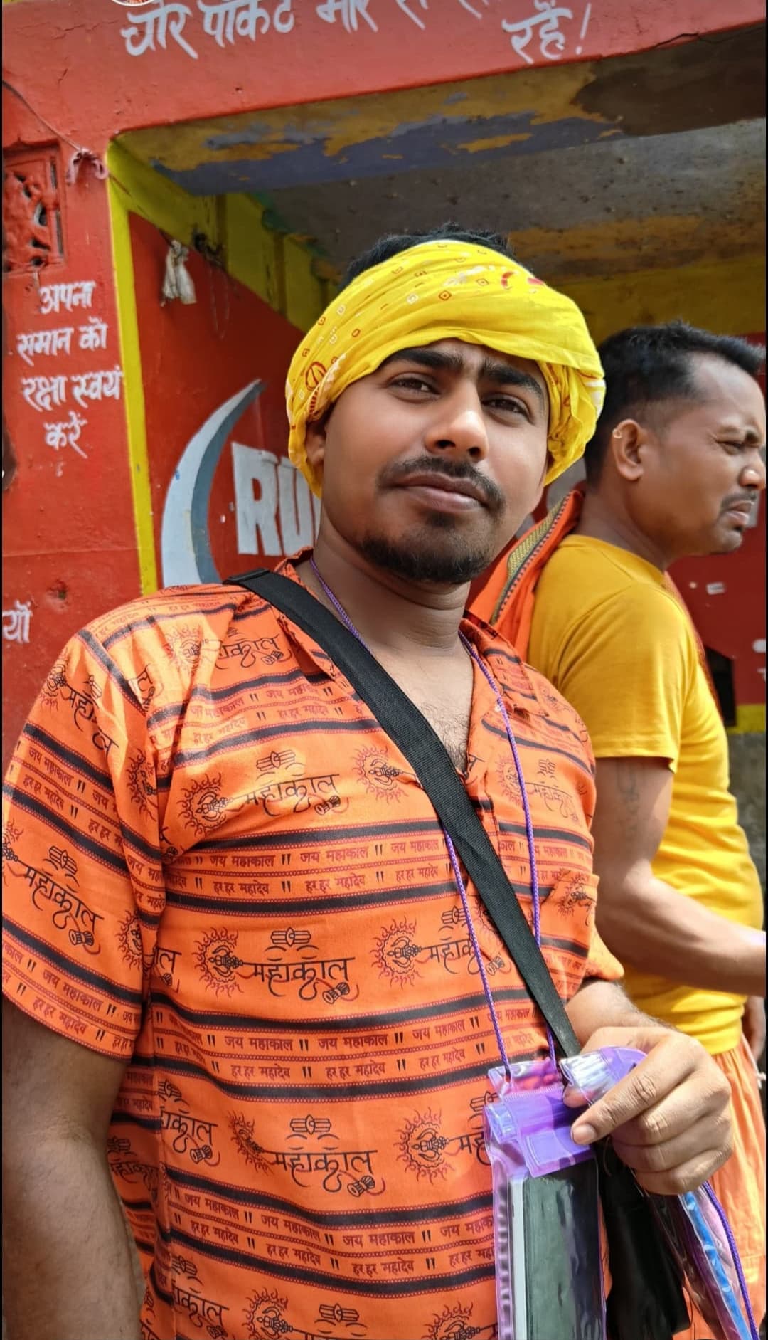 Dhanbad News: सड़क हादसे में युवक की मौत, साथी घायल