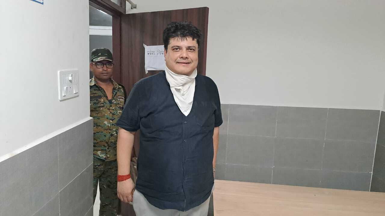 Jamshedpur News : गोविंदपुर दयाल सिटी निवासी रौशन झा को मुंगेर पुलिस ने किया गिरफ्तार, जेम्को के गौरचंद की तलाश