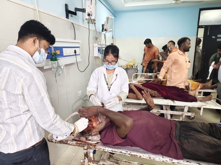 अज्ञात वाहन की चपेट में आने से यूपी निवासी ट्रक चालक घायल, रेफर