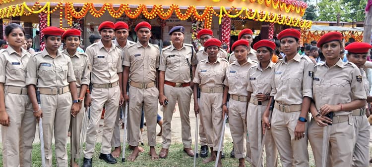 शिवालयों में भक्ति व आस्था का दिखा अद्भुत संगम