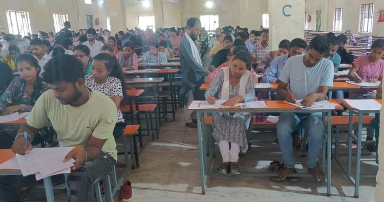 एसमएडी कॉलेज में दूसरी पाली में 26 परीक्षार्थियों ने छोड़ी इग्नू की परीक्षा