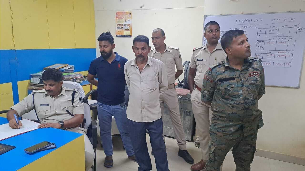 निगम कार्यालय परिसर से सफाई कर्मी का दो लाख लेकर भागा उचक्का