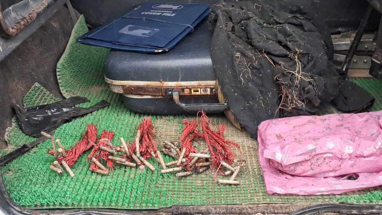 नक्सल विरोधी अभियान में पुलिस को मिली बड़ी सफलता, 46 डेटोनेटर सहित अन्य सामान बरामद