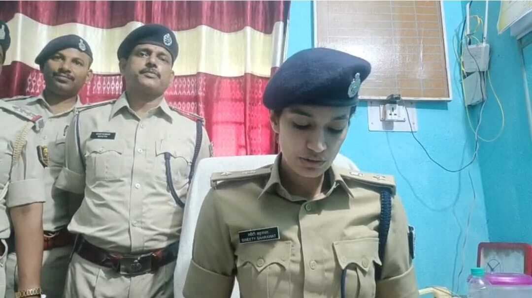 सब्जी दुकान से पिस्टल, एके-47 का ब्रिज ब्लॉक व  440 कारतूस बरामद