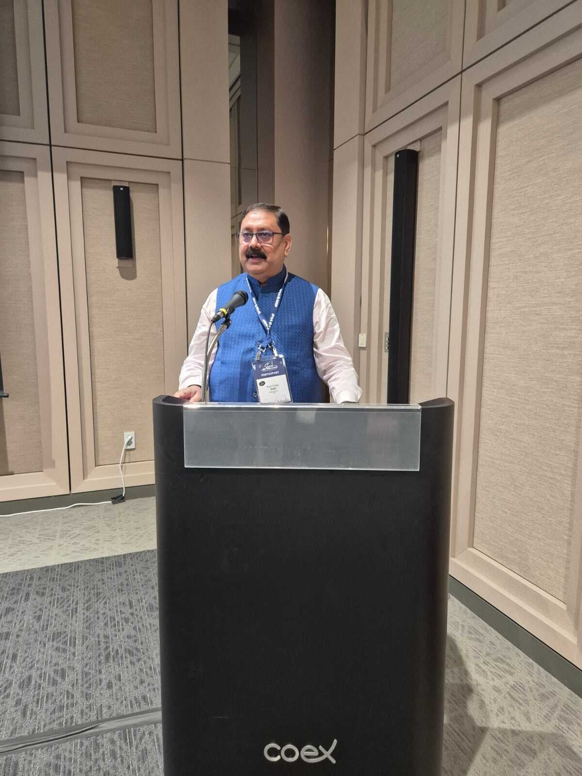 एमयू के वीसी ने दक्षिण कोरिया में पढ़ा शोधपत्र