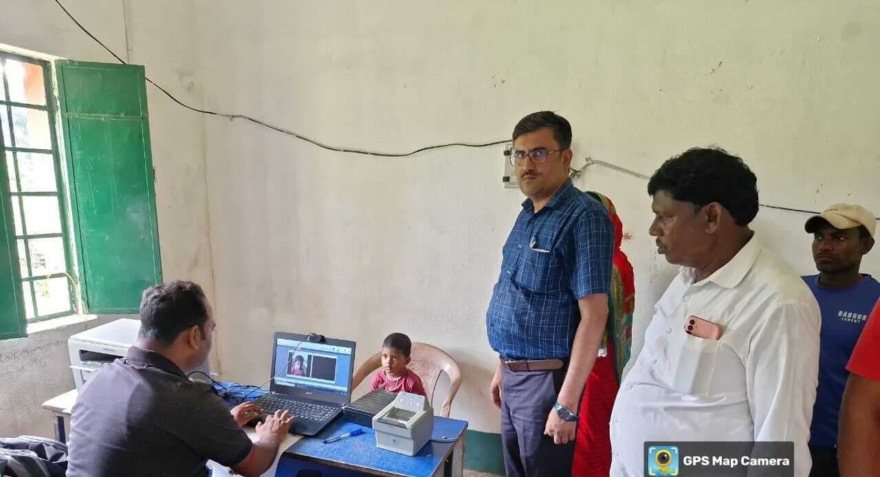 बरियारपुर के लोगों को मिला मनरेगा जॉब कार्ड