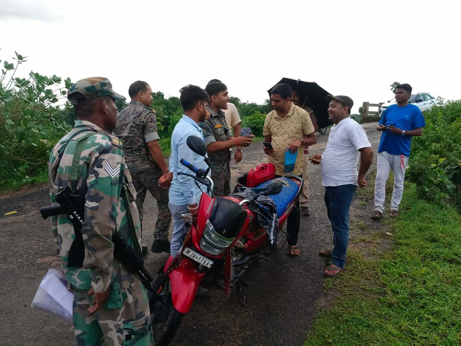 हवाई फायरिंग कर अपराधियों ने माइक्रो फाइनांस कर्मी से लूटे एक लाख रूपये