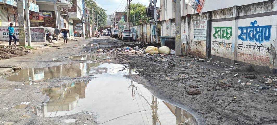 गोवर्धन मंदिर तक की आस्था की डगर बनी परीक्षा की राह
