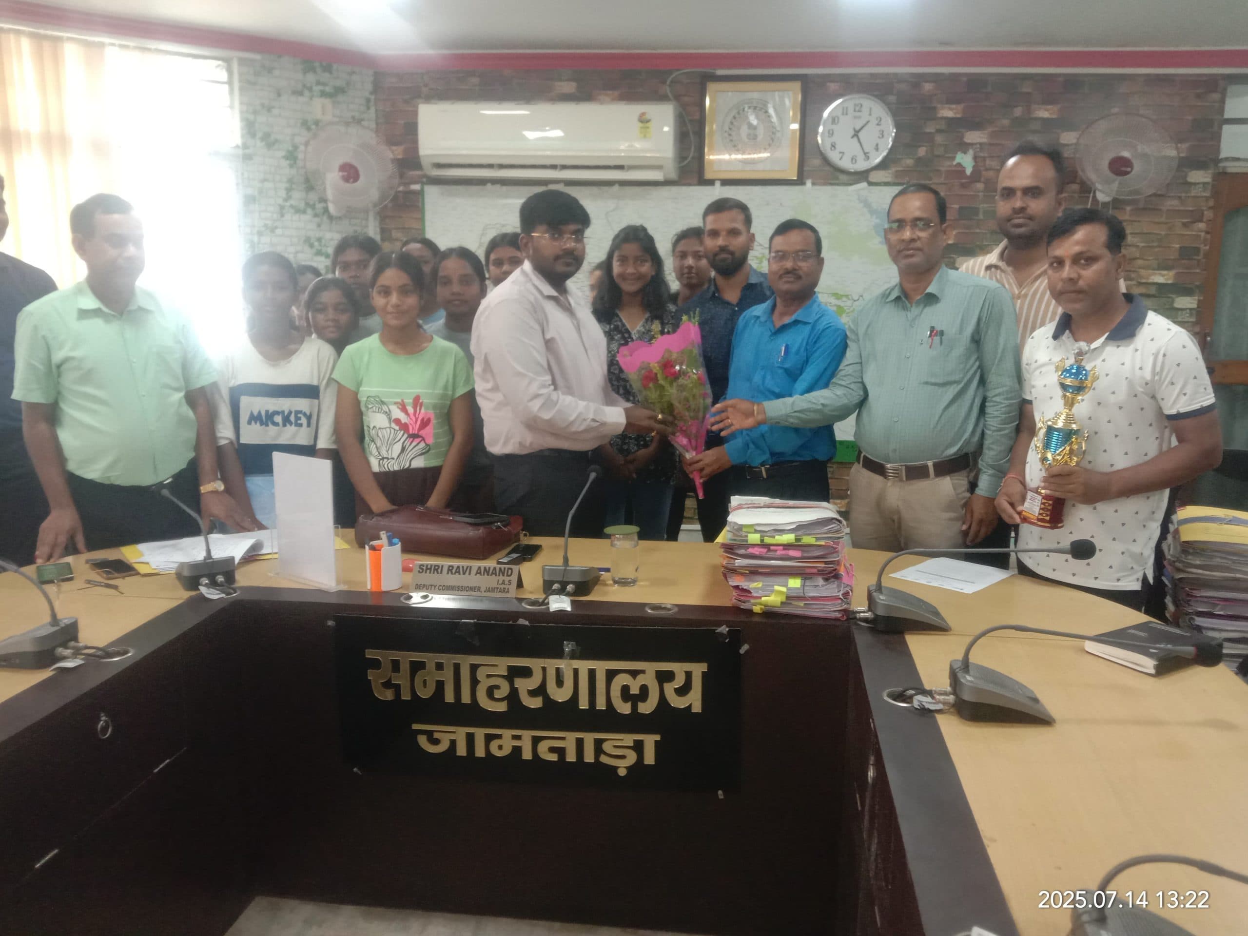 डीसी ने खो-खो टीम को तृतीय स्थान मिलने पर दी बधाई