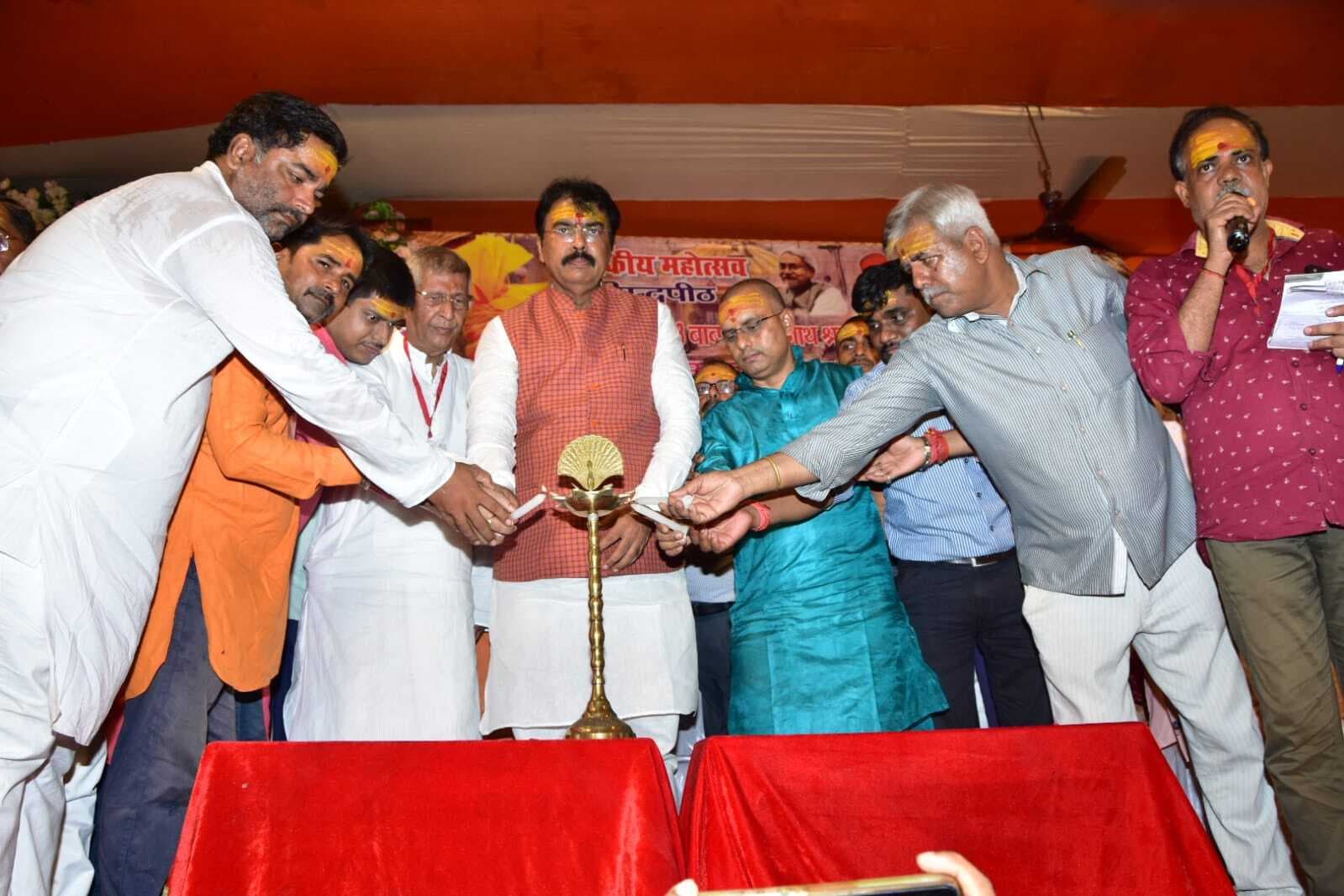 Darbhanga News: बाबा हजारीनाथ मंदिर मिथिला में आस्था का प्रमुख केंद्र- मंत्री