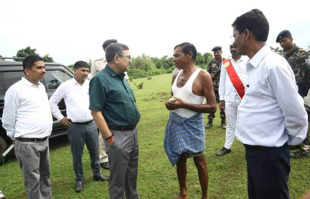 Bokaro News : किसानों की समस्याओं से अवगत हुए डीसी