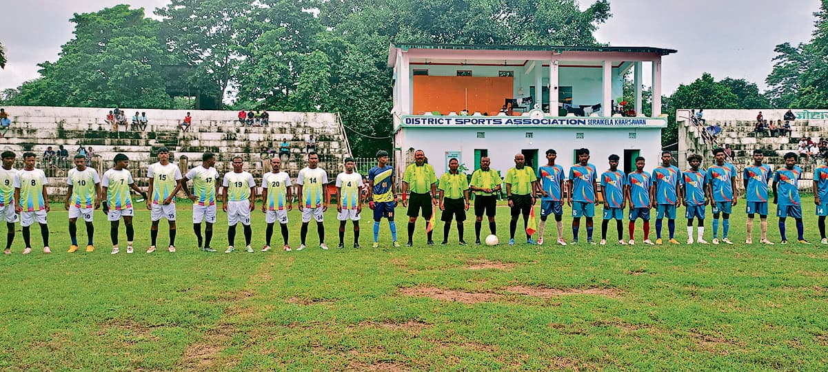 Seraikela Kharsawan news :  बुरुडीह ने भोलाइडीह को पराजित किया