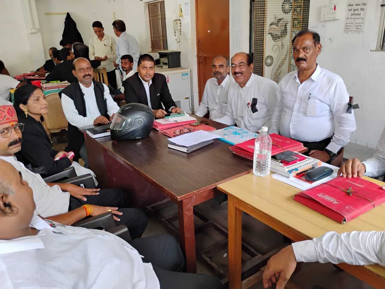 एडवोकेट प्रोटेक्शन एक्ट लागू करे सरकार : अध्यक्ष