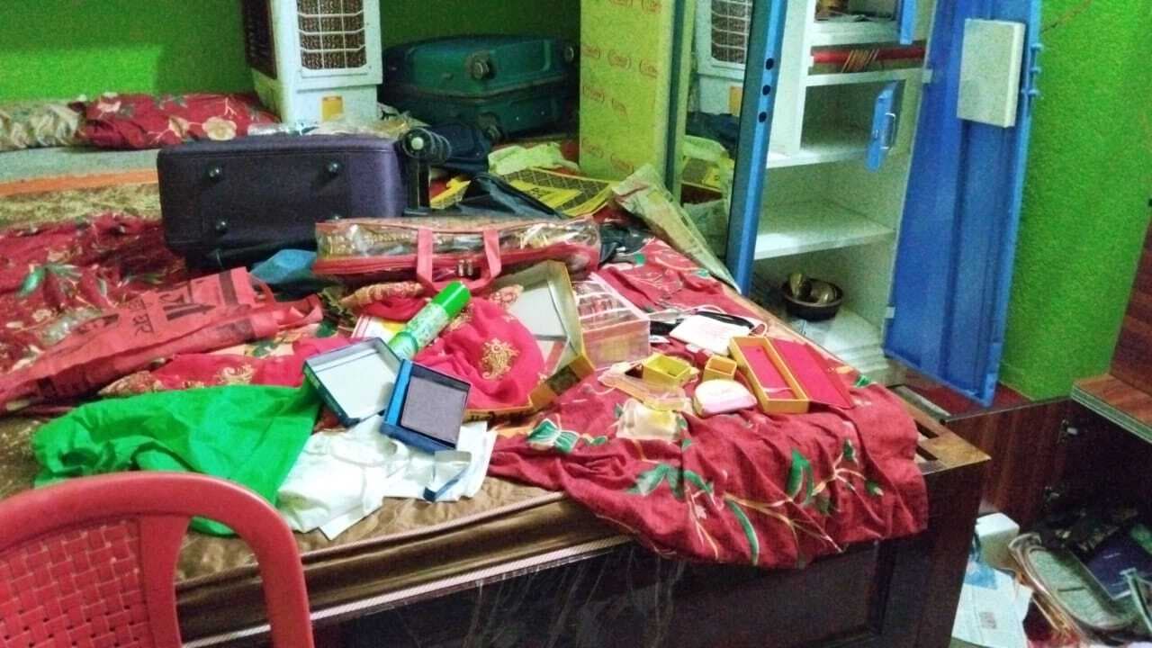 व्यवसायी के बंद घर का ताला काट कर लाखों के जेवरात की चोरी