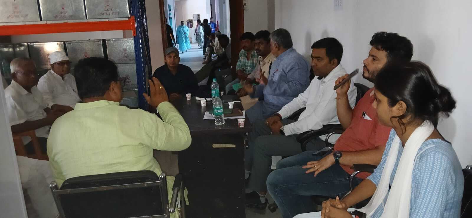 बाढ़ को देखते हुए विभिन्न नदी के घाटों पर करायी गयी नाव की व्यवस्था