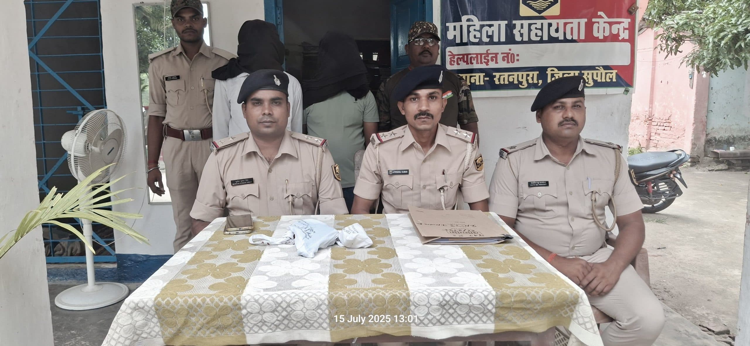 श्राद्ध भोज में चली गोली, दो घायल