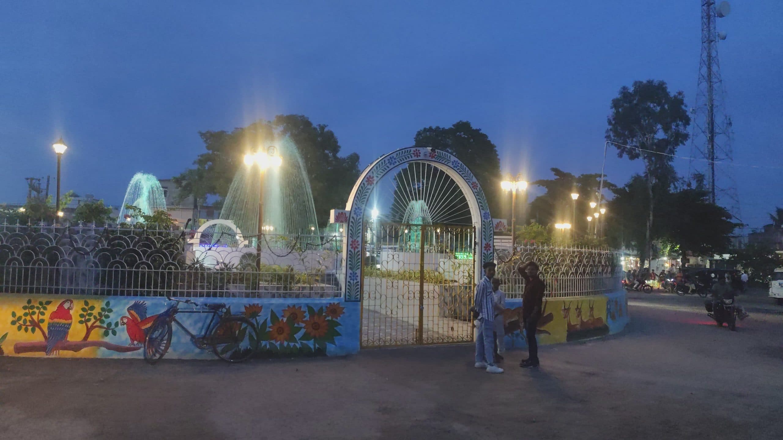 गोल चौक मिनी पार्क बंद, लोगों में आक्रोश