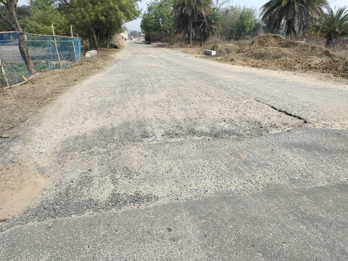 28 करोड़ की लागत से बना लालगढ़-बसकुपी पथ हुआ जर्जर