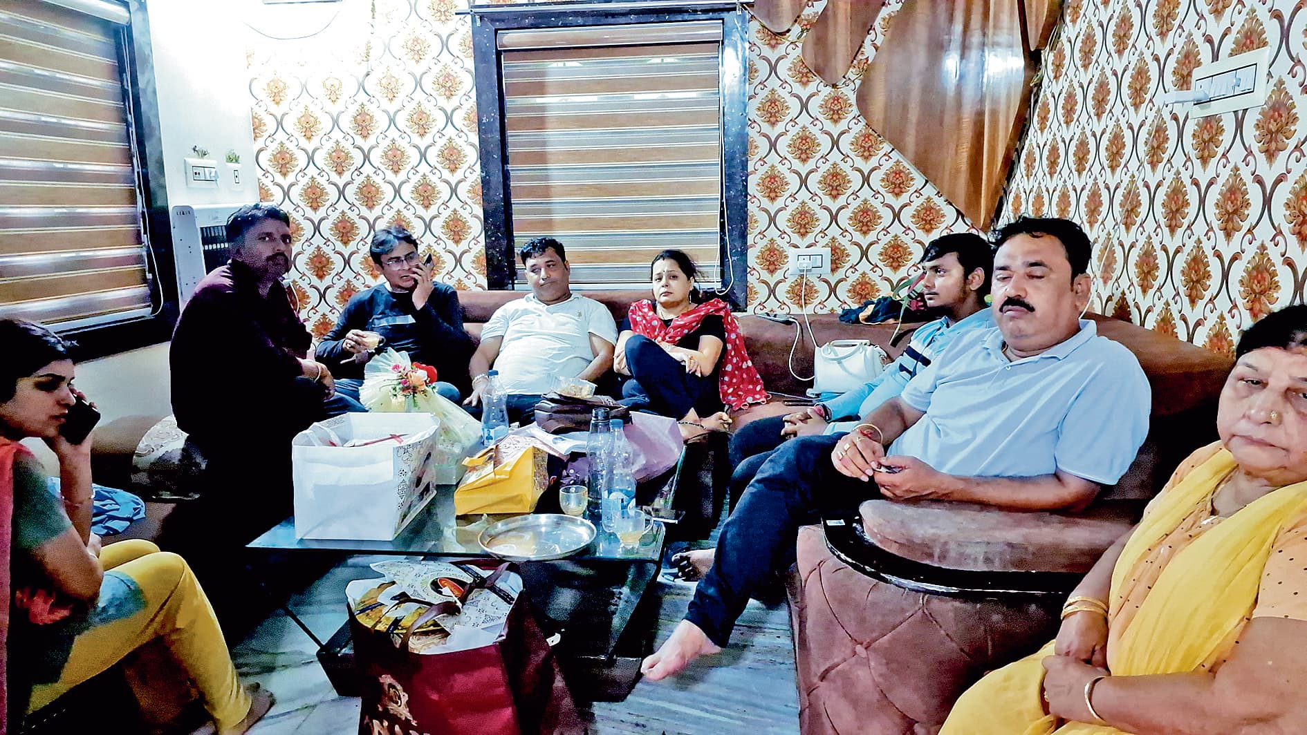 चोरी की वारदात से पहले लुटेरों ने जम कर की पार्टी