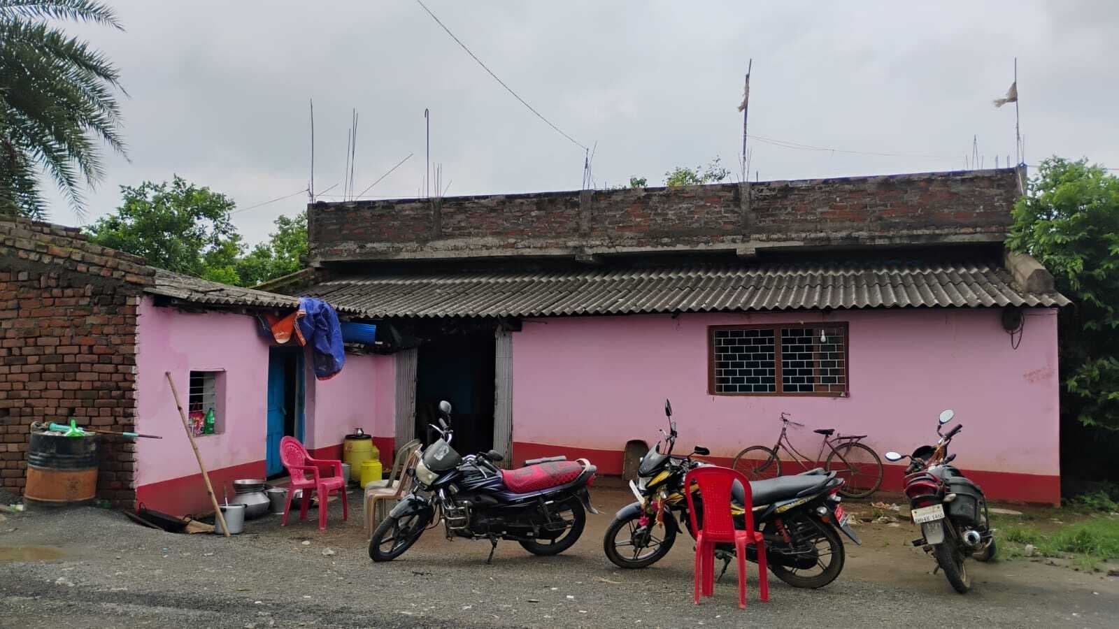 गोपीकांदर में होटल संचालक के घर पांच लाख की डकैती