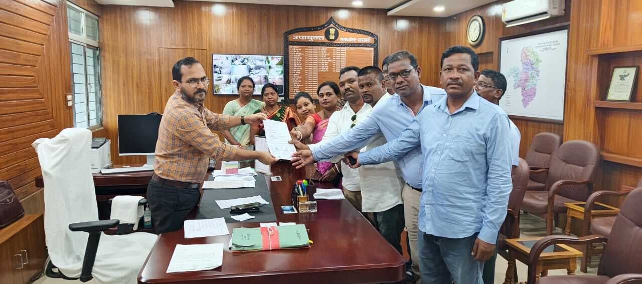 Seraikela Kharsawan News : पंचायत जनप्रतिनिधियों को पूर्ण अधिकार दे राज्य सरकार