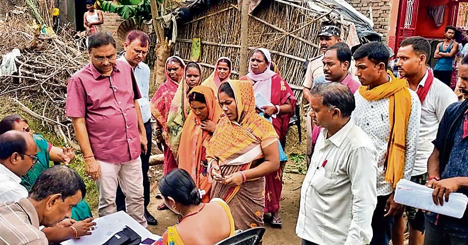 Begusarai News :  19,28,873 गणना प्रपत्र हुए जमा, 71 % अपलोड