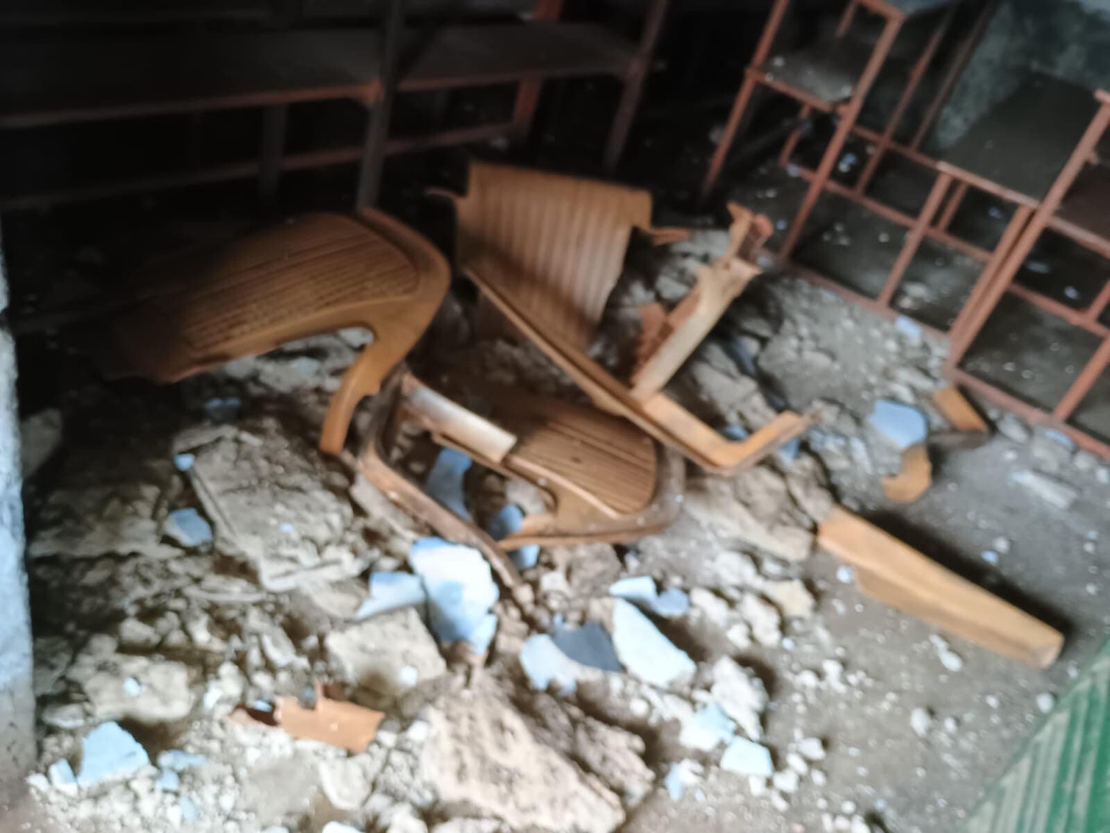 Bokaro News : स्कूल के कमरे की छत गिरी