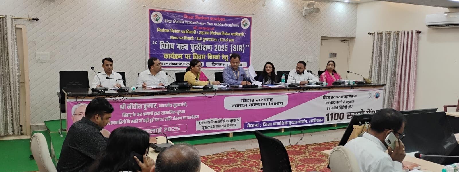 कोई भी पात्र मतदाता सूची से न रहें वंचित: डीएम