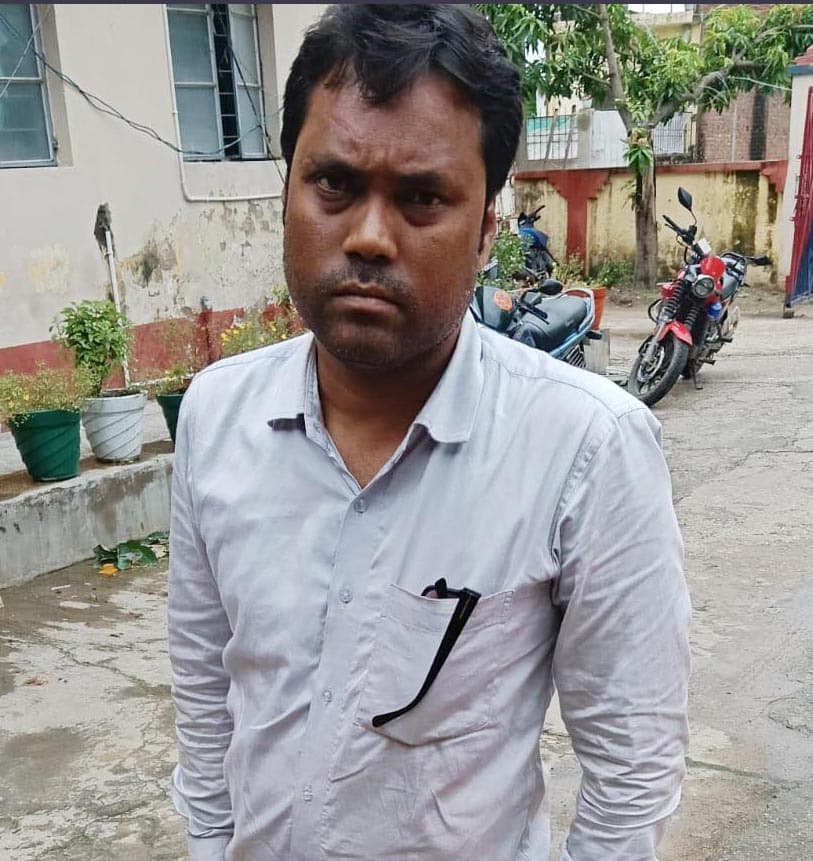 प्रेम-प्रसंग में युवती ने युवक पर लगाया लाखों की ठगी का आरोप