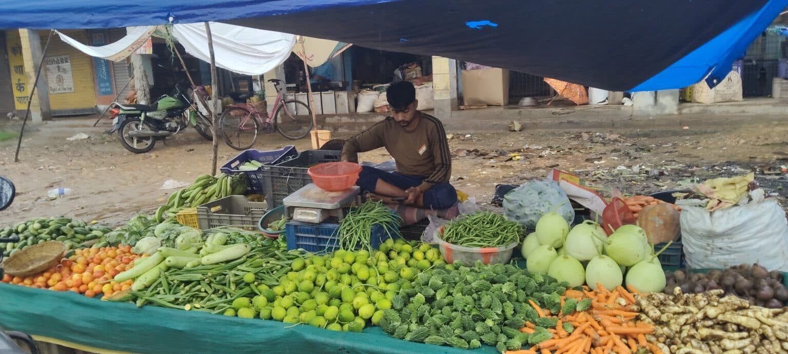 East Singhbhum News : बारिश से सब्जी की कीमत बढ़ी